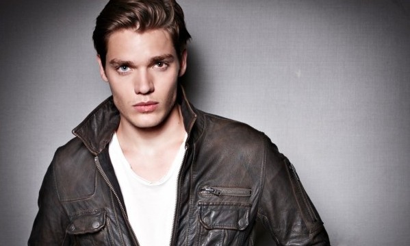 Dominic Sherwood - Shadowhunters